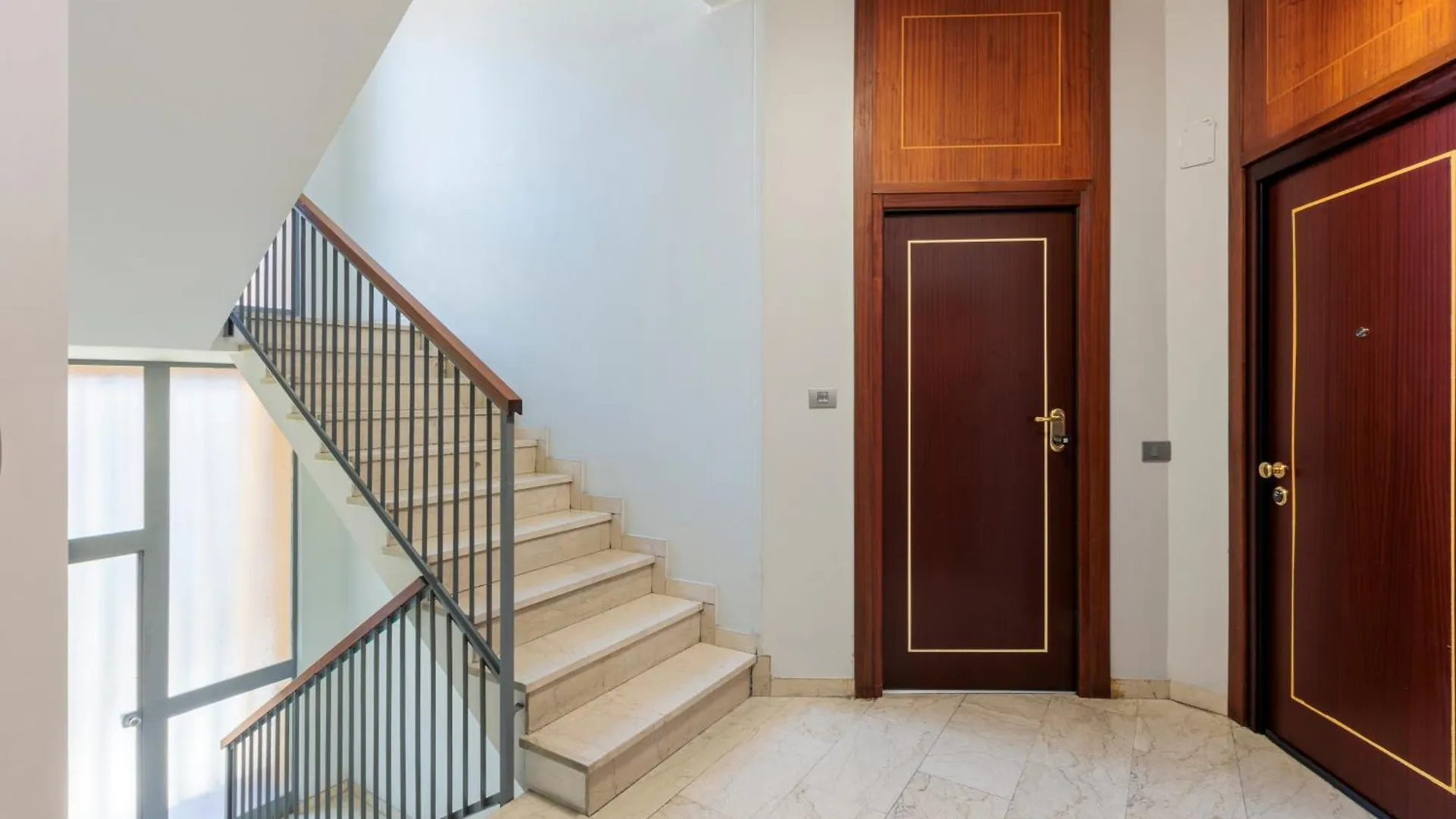 White Pearl Bgy Station Apartment Bergamo