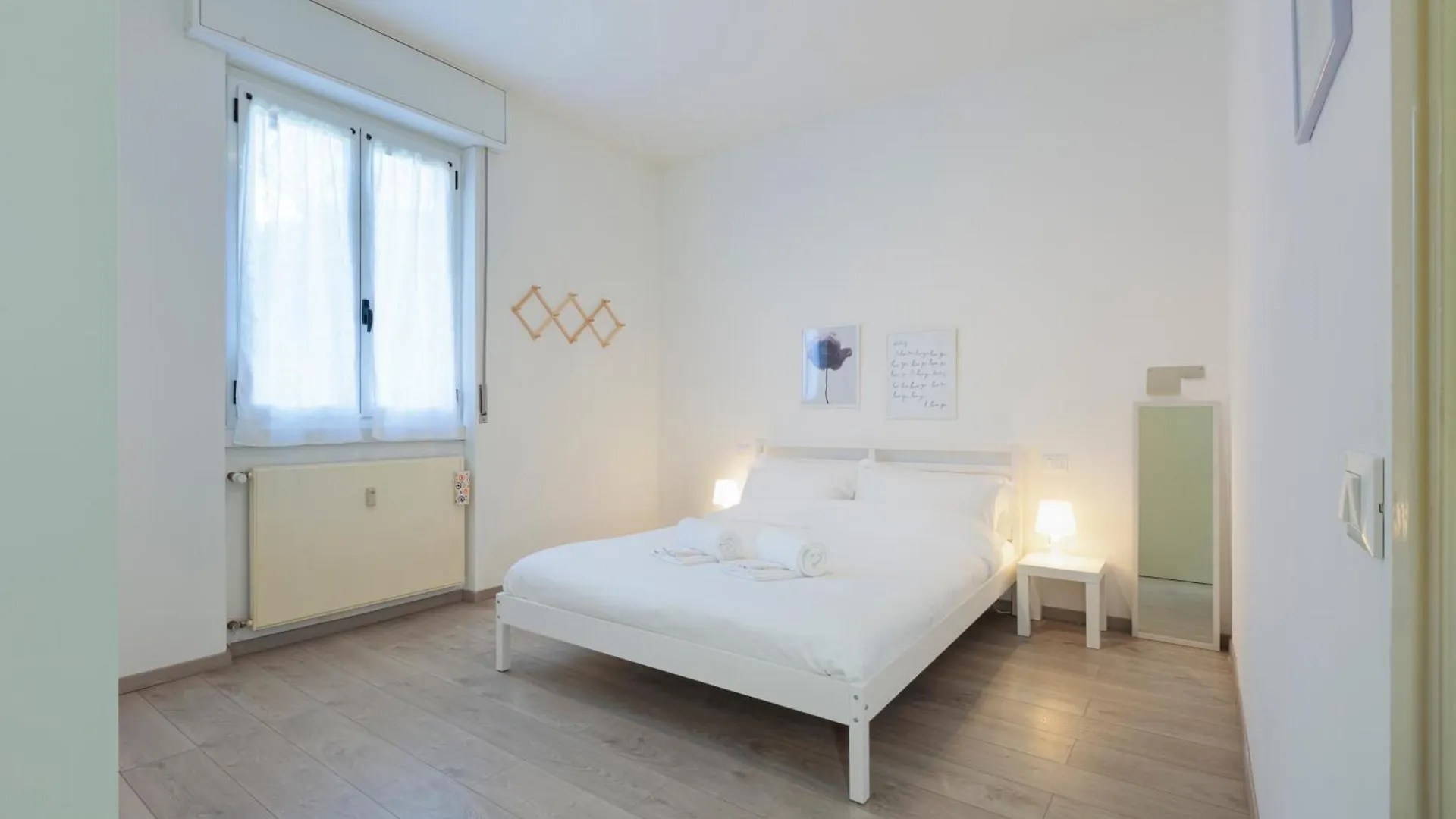 White Pearl Bgy Station Apartment Bergamo Italy