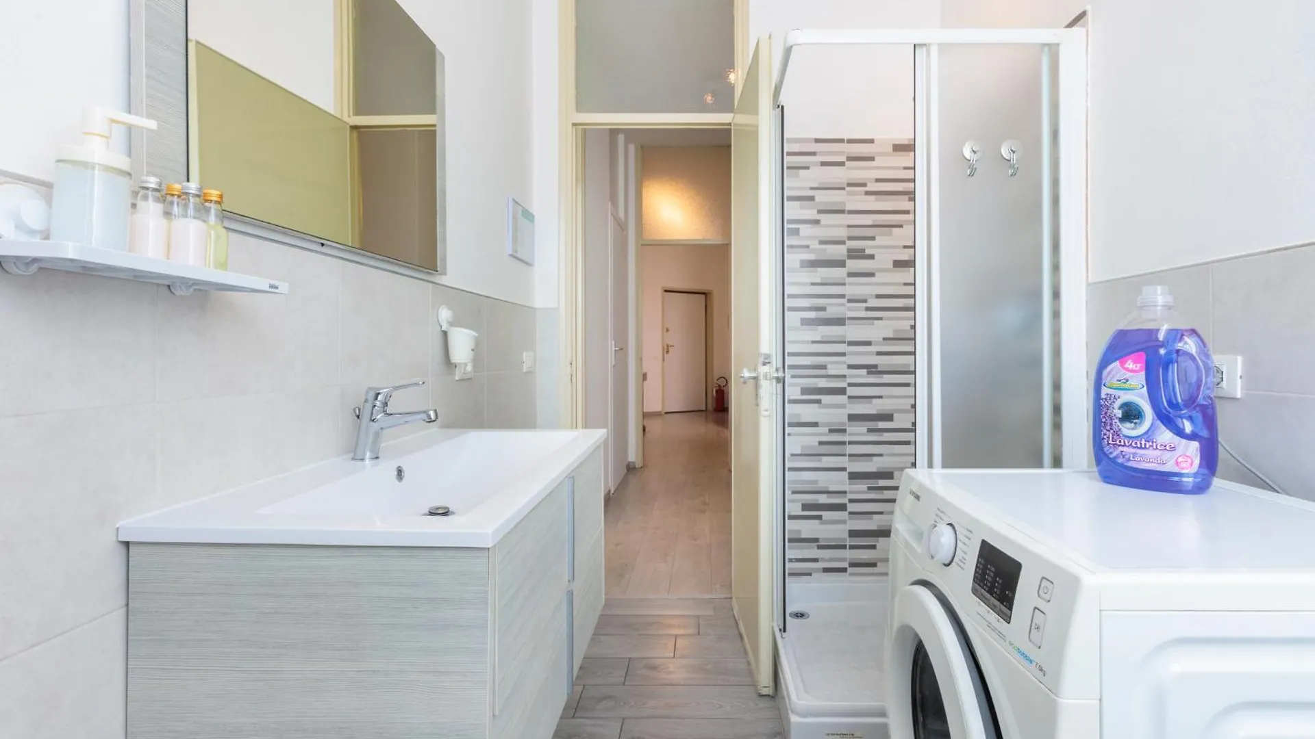 White Pearl Bgy Station Apartment Bergamo