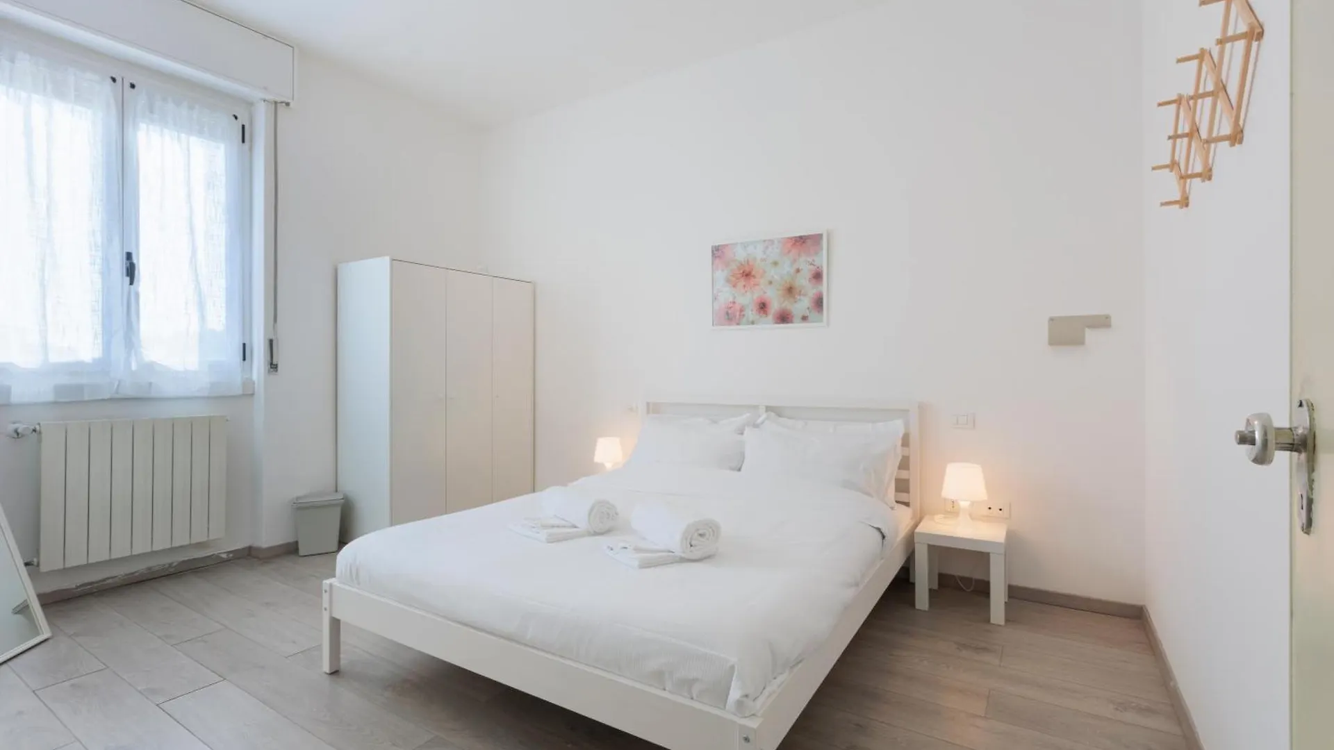 White Pearl Bgy Station Apartment Bergamo 0*,