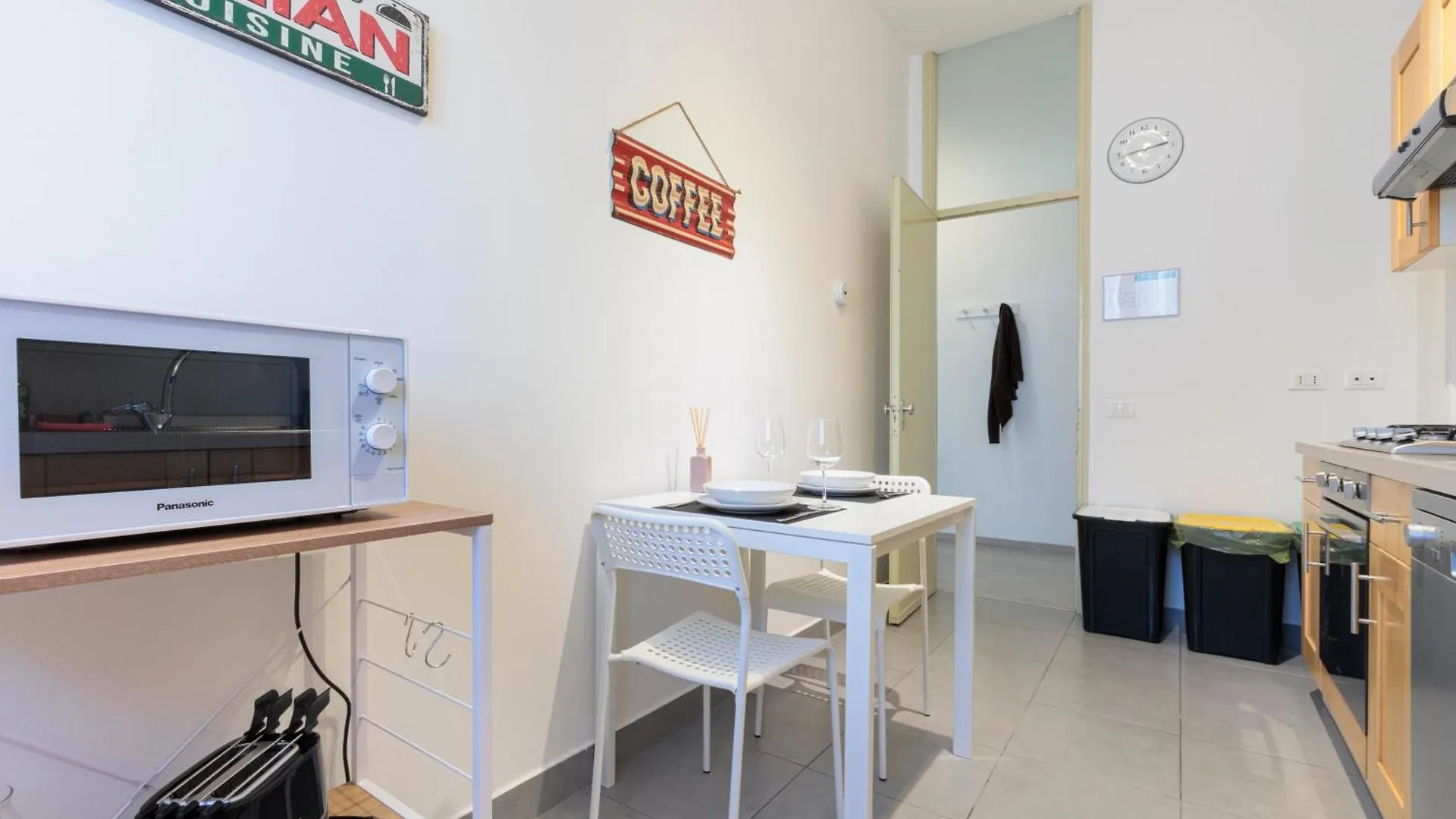 White Pearl Bgy Station Apartment Bergamo Italy