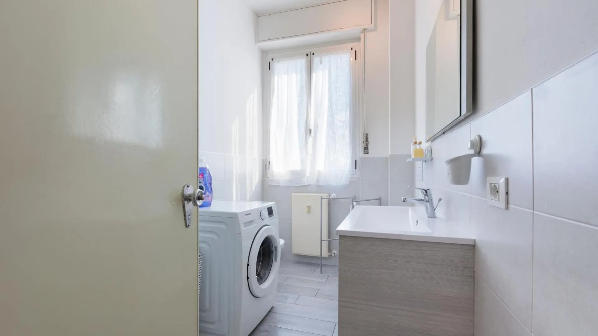 White Pearl Bgy Station Apartment Bergamo